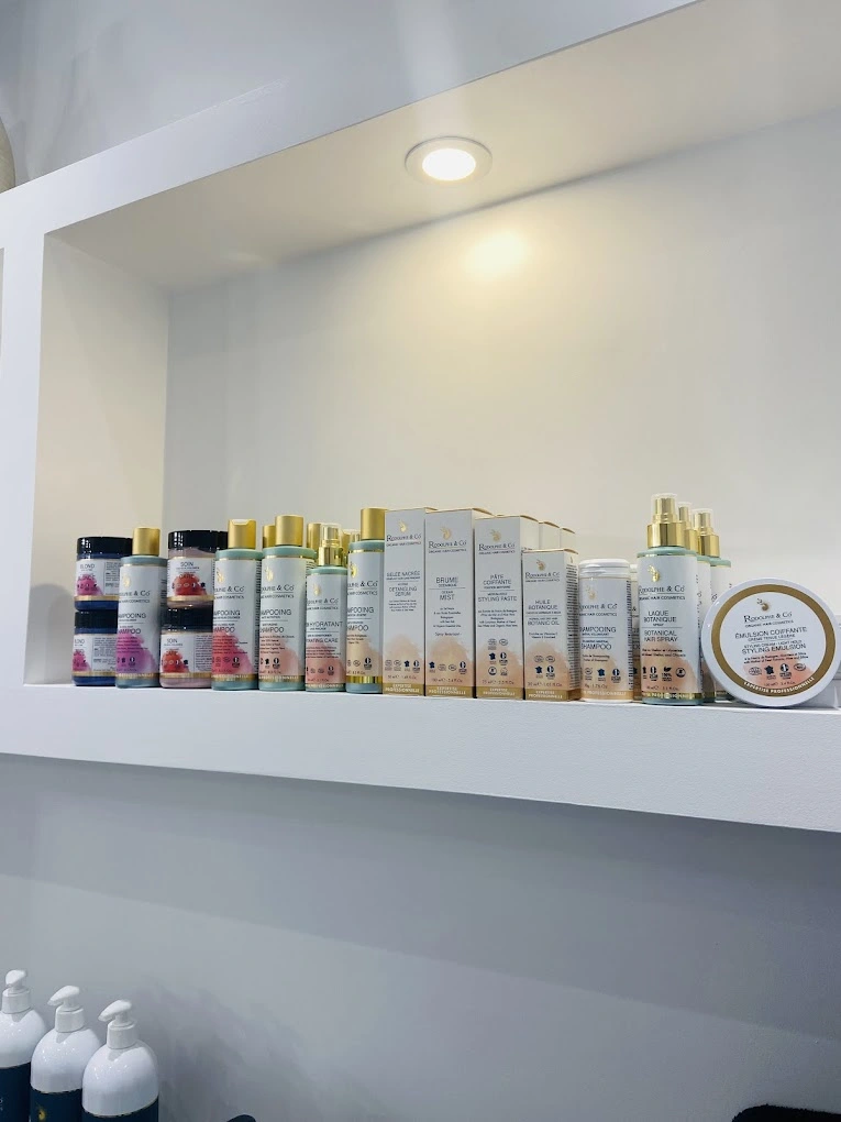 Produits de beauté cheveux lisses et frisés